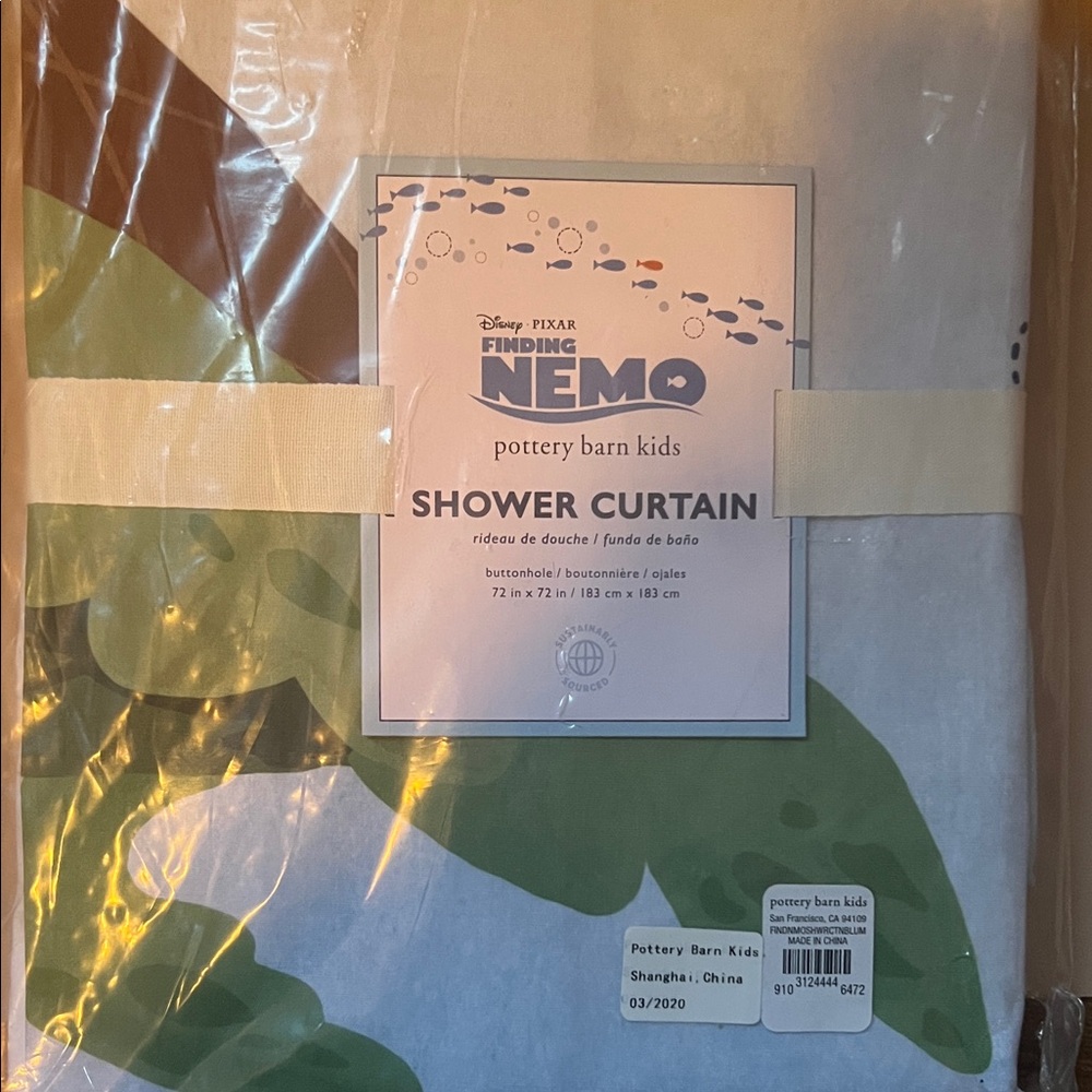 Pottery Barn Kids Finding Nemo Shower Curtain - Blue, Green, White
